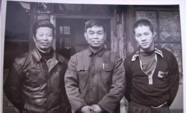 吴京谢楠婚礼_吴京狼牙的衣服_吴京谢楠爱情故事