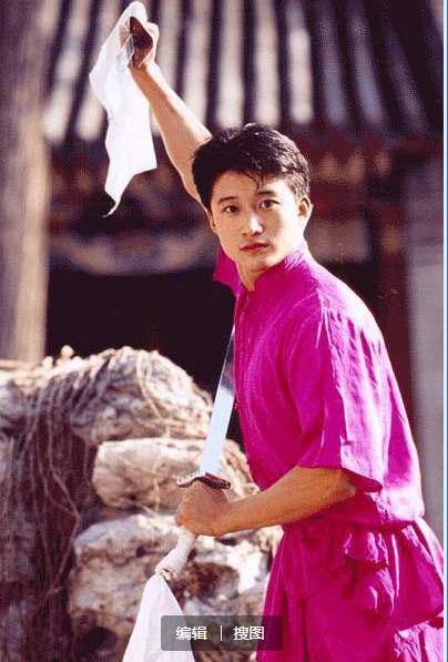 吴京谢楠爱情故事_吴京谢楠婚礼_吴京狼牙的衣服