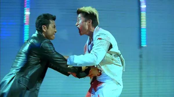 吴京狼牙的衣服_吴京 战狼2 香港票房