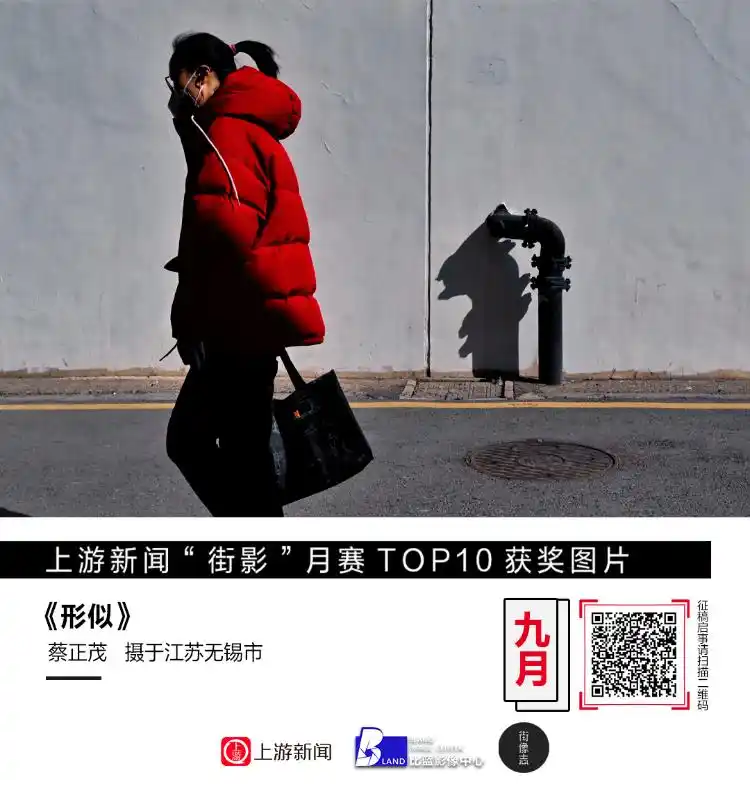 城市街头温情瞬间捕捉_摄影作品展板设计_街头摄影作品分析