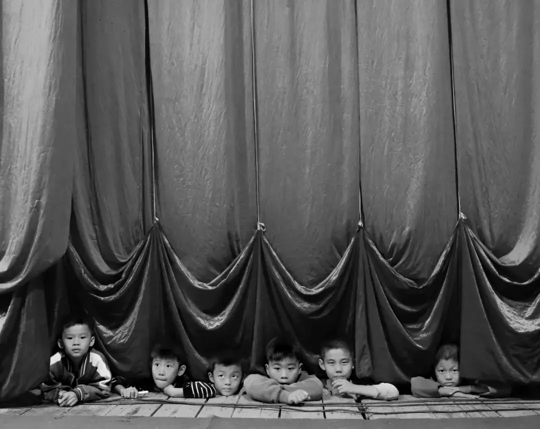 原创摄影作品投稿指南_摄影比赛作品点评_摄影作品展板设计