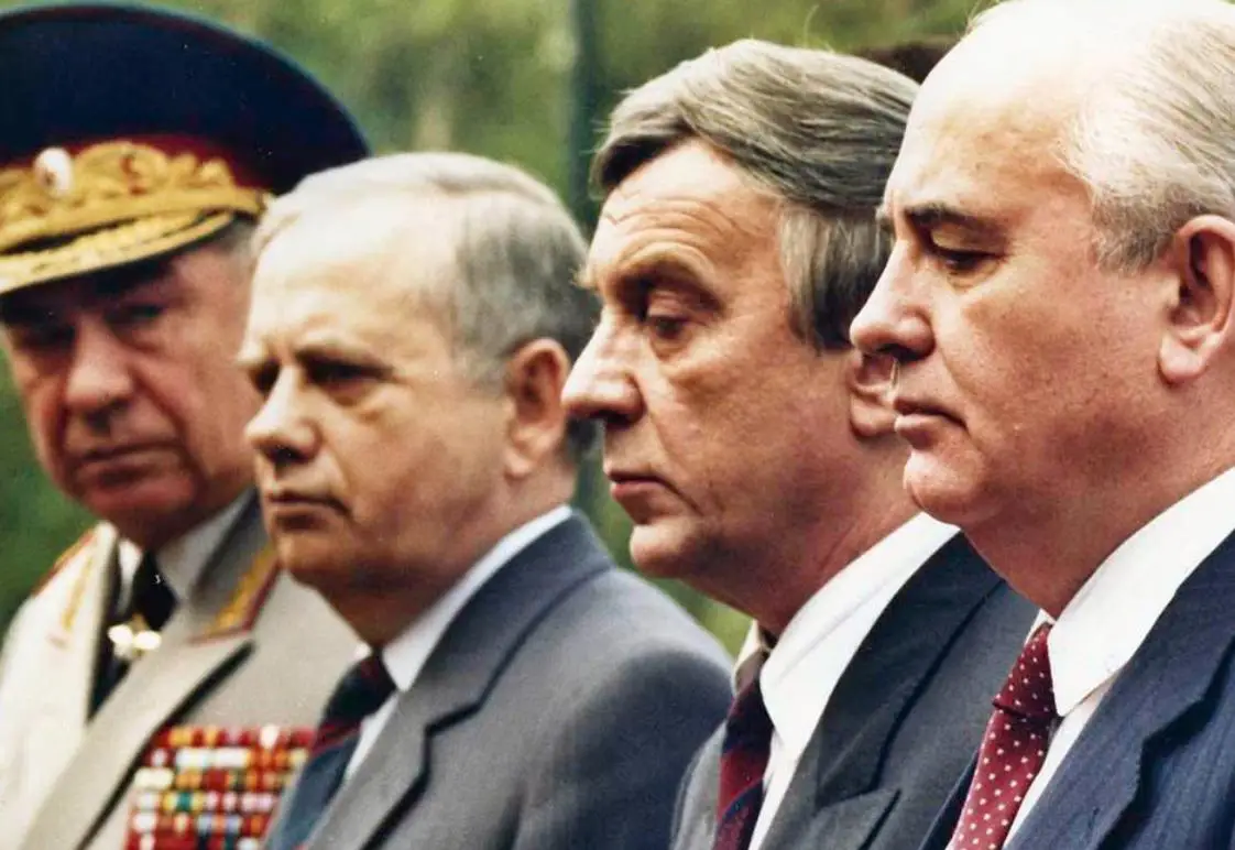 珍珠港事件 日本偷袭 美国参战_背景介绍：珍珠港事件