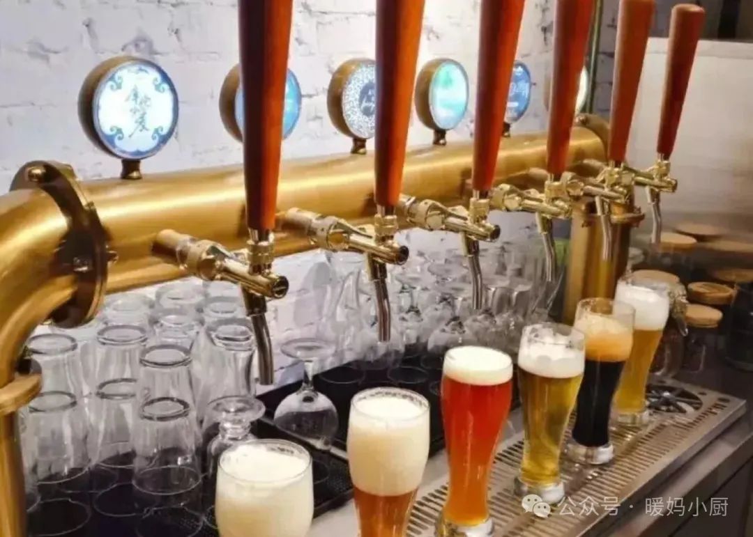 啤酒按麦芽汁浓度可分为_啤酒水啤精酿区别_精酿啤酒与水啤的配料工艺差异