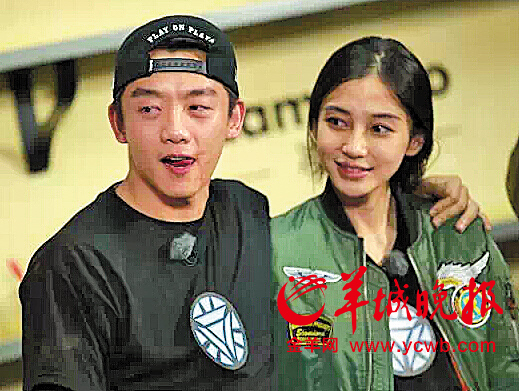 　　郑恺和Baby都忍不住在节目中落泪