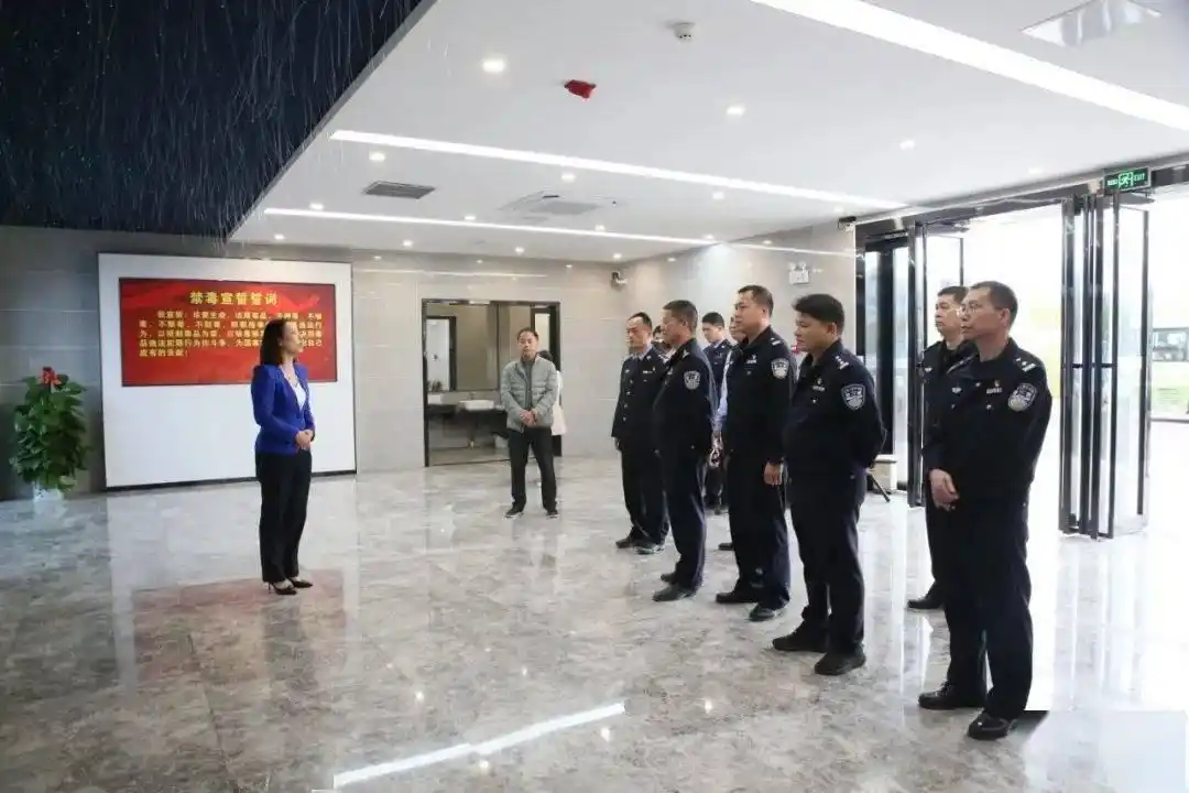 广西陆川县吸毒_兴业县公安局吸毒人员管控_陆川县公安局警务交流