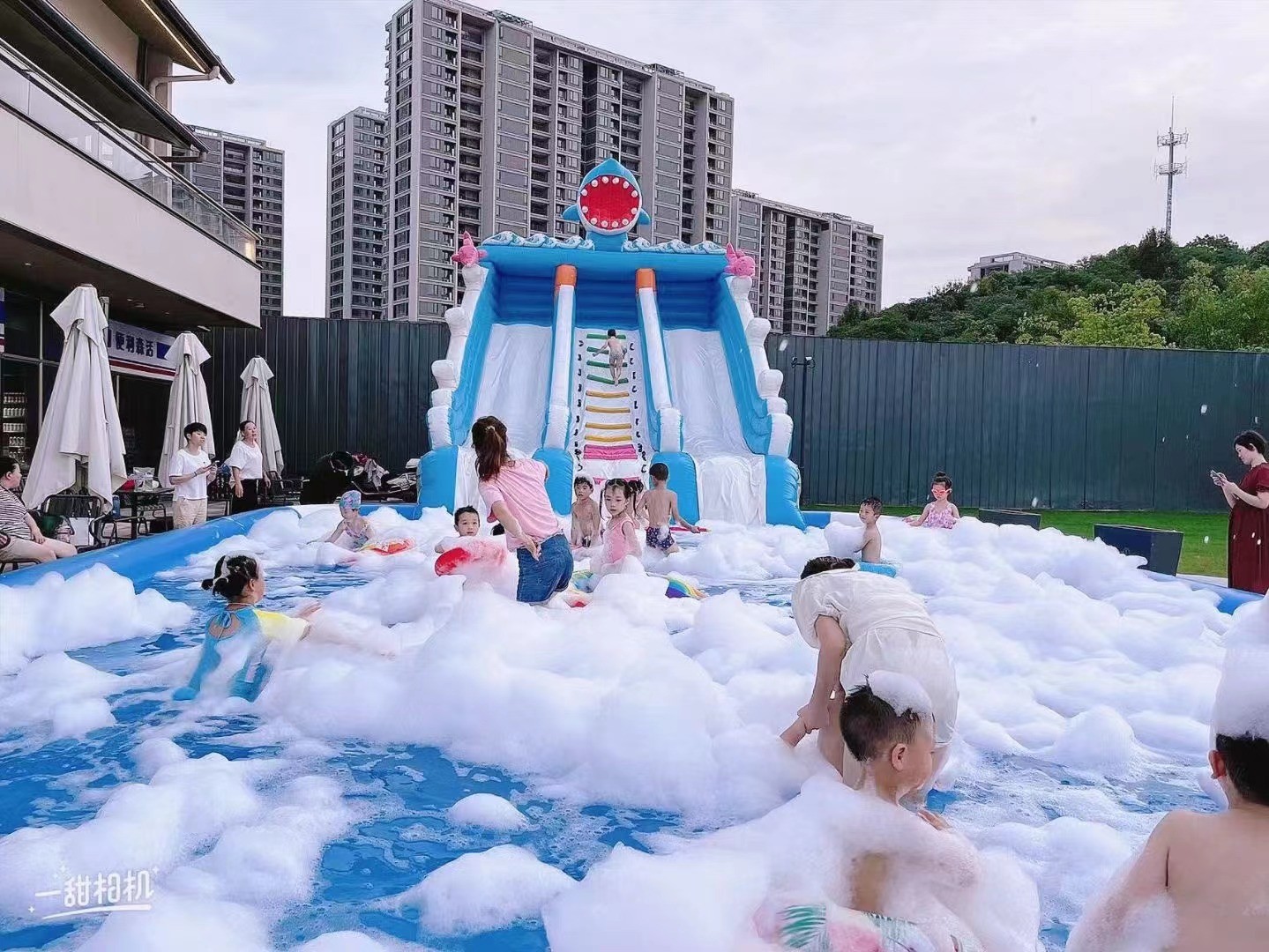 策划充气城堡供应水上乐园设备制造商