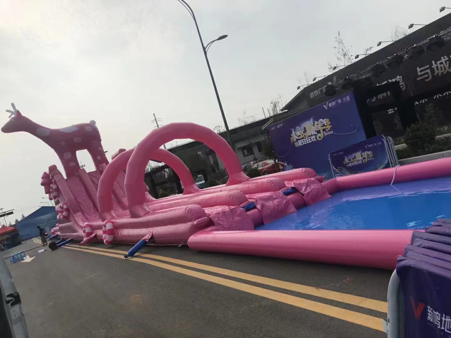 策划充气城堡供应水上乐园设备制造商