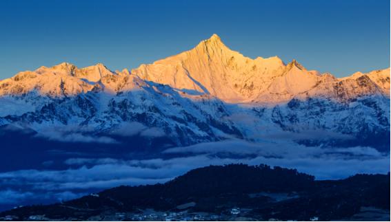梅里雪山国家公园景点介绍_滇西北香格里拉生态旅游区_迪庆藏族自治州旅游攻略