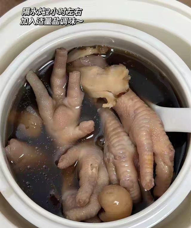 长期喝黑枸杞皮肤好得不得了_黑豆花青素抗氧化熬夜护眼功效_补肝血黑豆好处做法食用方法