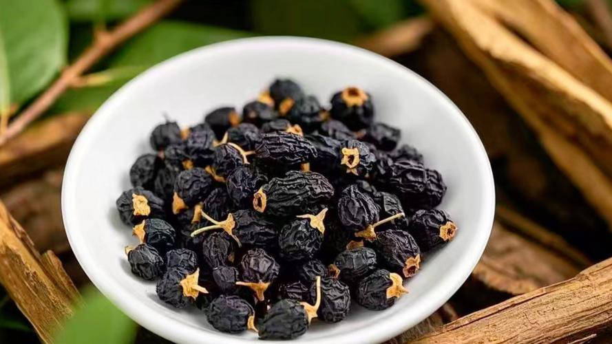 长期喝黑枸杞皮肤好得不得了_黑枸杞补肾护眼功效_冬季养肾黑枸杞好处