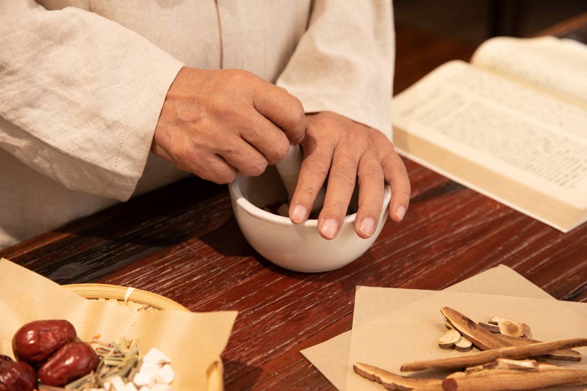 黑枸杞补肾护眼功效_冬季养肾黑枸杞好处_长期喝黑枸杞皮肤好得不得了