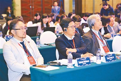 中韩文化交流_中日韩名记者对话会_迈向新时代的中日韩文化合作