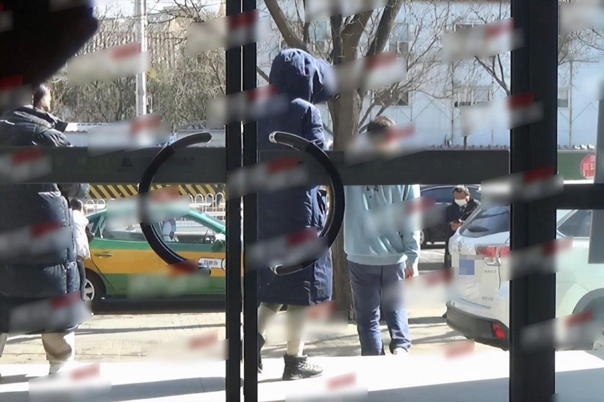 李亚鹏新女友怀孕_李亚鹏近照变化原因_李亚鹏现在女友照片