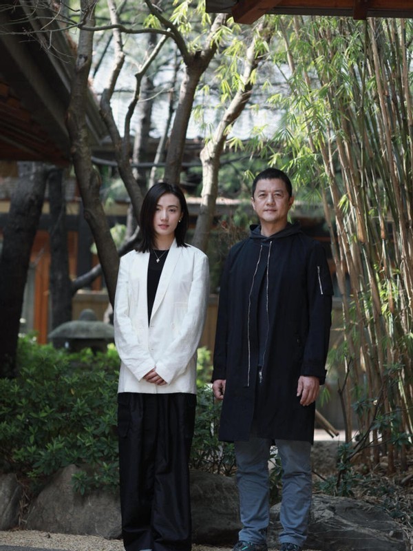 李亚鹏新女友怀孕_李亚鹏近照变化原因_李亚鹏现在女友照片