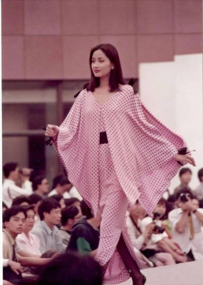 李亚鹏前任瞿颖_瞿颖感情经历_李亚鹏现在女友照片