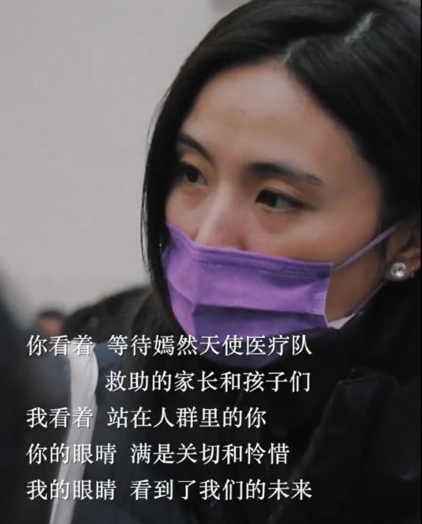 李亚鹏海哈金喜一家三口合照_李亚鹏海哈金喜结婚官宣_李亚鹏现在女友照片