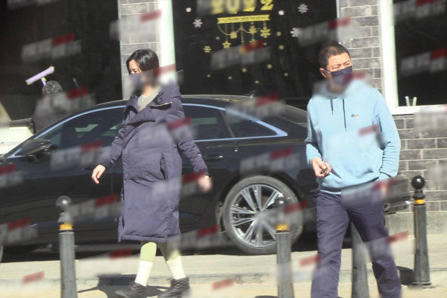 李亚鹏海哈金喜结婚官宣_李亚鹏现在女友照片_李亚鹏海哈金喜一家三口合照