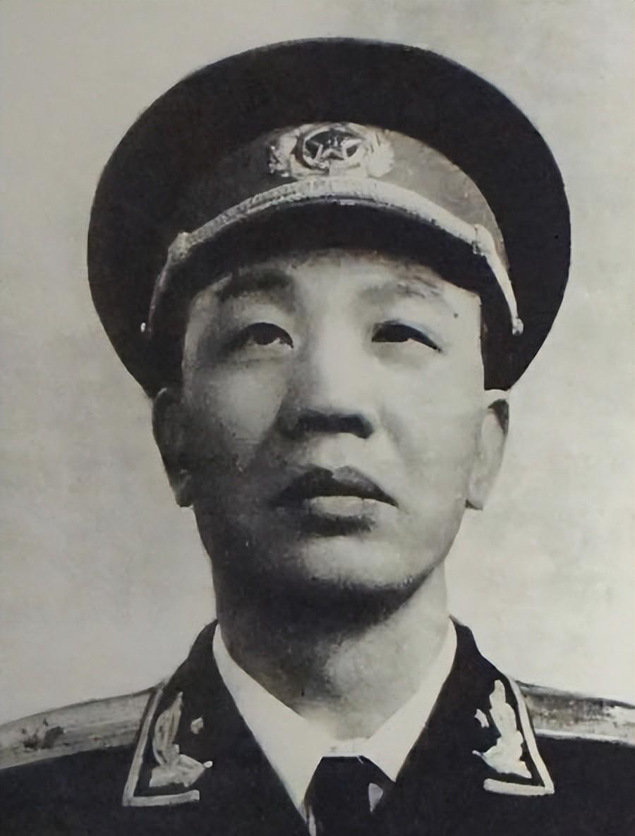 1955年首批12个大军区司令员名单_从六大军区到十二大军区调整背景与影响_中国人民解放军大将名单