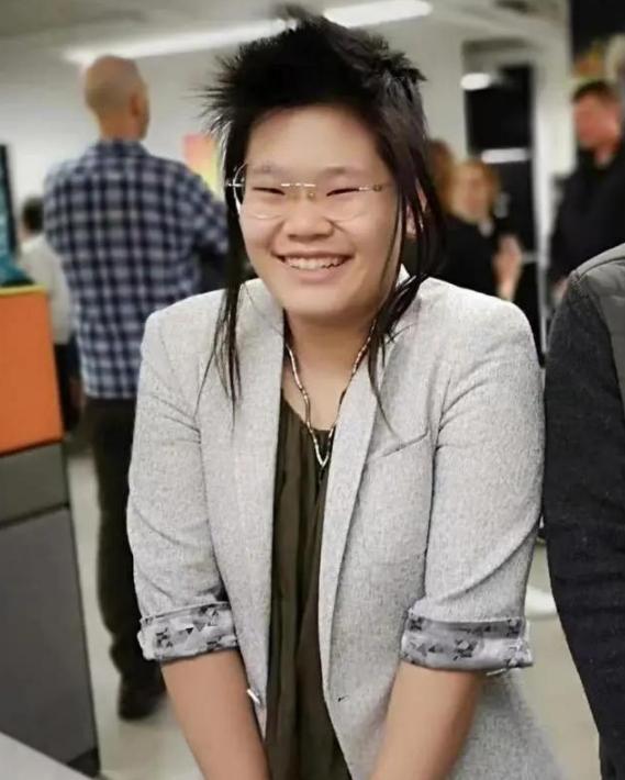 毕福剑女儿毕凌 著名主持人毕福剑 央视主持人酒桌失言事件_毕福剑饭局录像