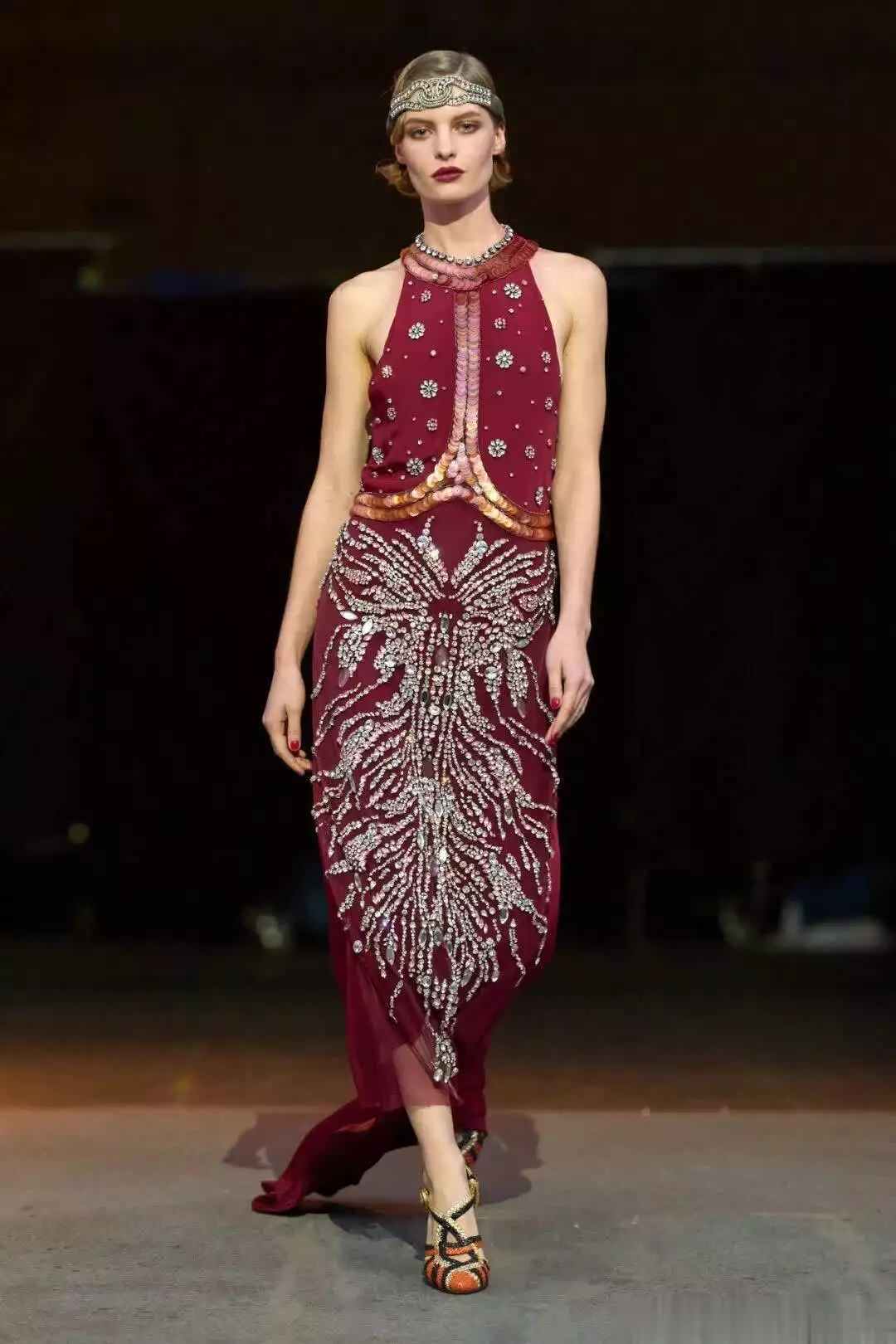 vogue官网_Vogue World 2026春夏系列 电影与时尚的百年对话 主题章节设计细节