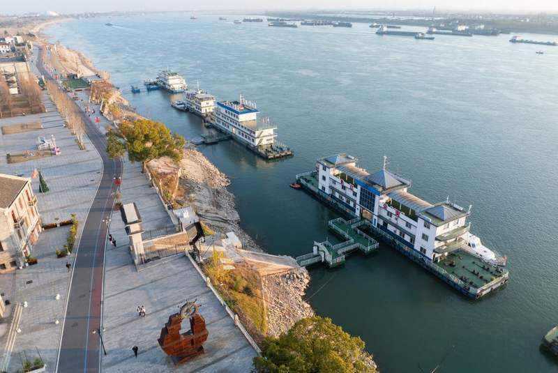 中国式现代化阶梯式递进规律_生态文明建设与全面小康社会_十五五规划纲要现代化建设