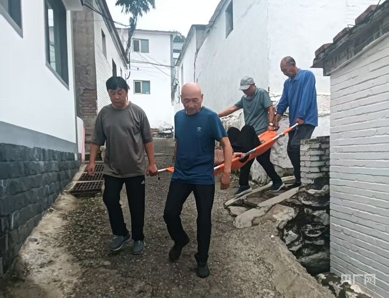 暴雨红色预警 门头沟区群众转移 潭柘寺镇安置点_门头沟谭拓寺