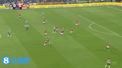 特里皮尔任意球中框戈登破门安东尼进球无效_英超-曼联客场1-2遭十人纽卡绝杀_曼联客场0-1纽卡斯尔