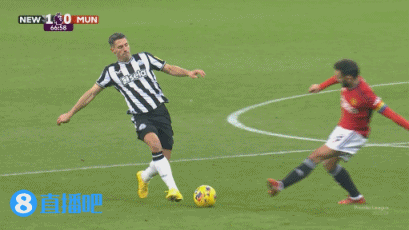 英超-曼联客场1-2遭十人纽卡绝杀_曼联客场0-1纽卡斯尔_特里皮尔任意球中框戈登破门安东尼进球无效