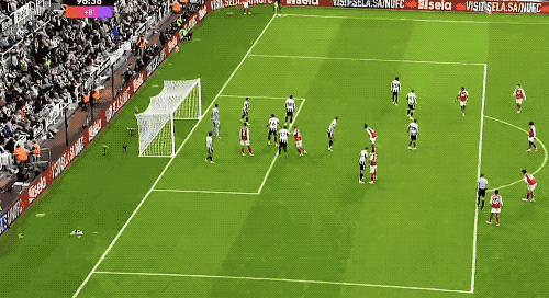 英超-曼联客场1-2遭十人纽卡绝杀_梅里诺补时绝杀_英超阿森纳客场2-1逆转纽卡斯尔联