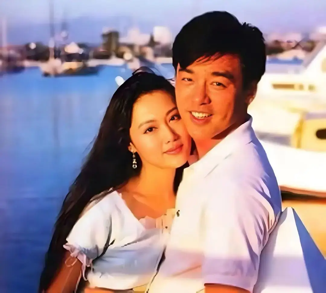 钟镇涛潇洒哥_ 钟镇涛 章小蕙 离婚 _钟镇涛 早年经历 