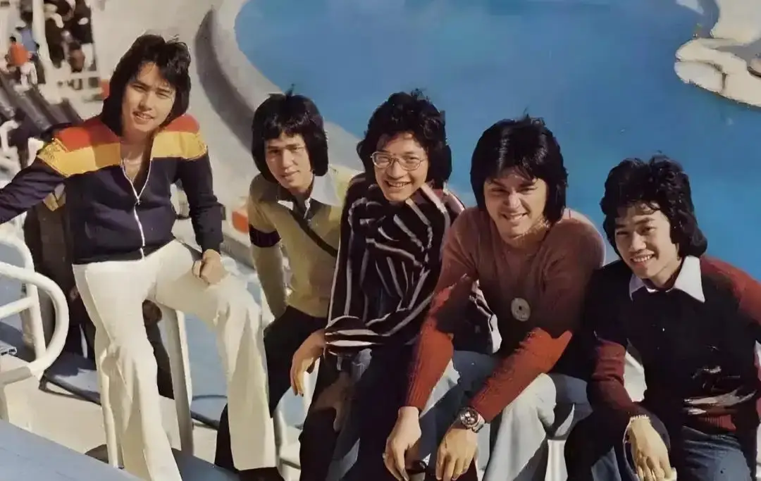 钟镇涛潇洒哥_钟镇涛 早年经历 _ 钟镇涛 章小蕙 离婚 