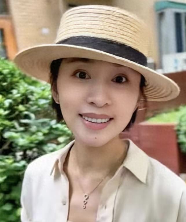 欧阳夏丹单身原因_欧阳夏丹感情状态_欧阳夏丹姐姐是谁