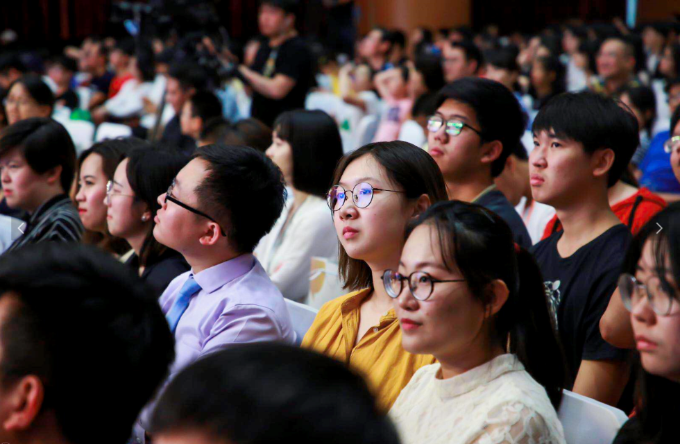 辩论文化全球化_2019华语辩论世界杯总决赛 首届环球青年思想对话大会 国际关系学院辩论赛
