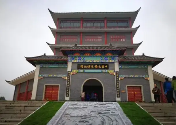 焦作市旅游景点_焦作烈士纪念碑_焦作市太极拳发源地