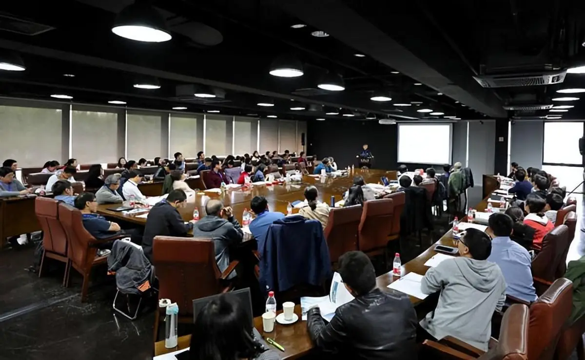 恶之平庸刘瑜读后感_刘瑜观点_文科博士评价