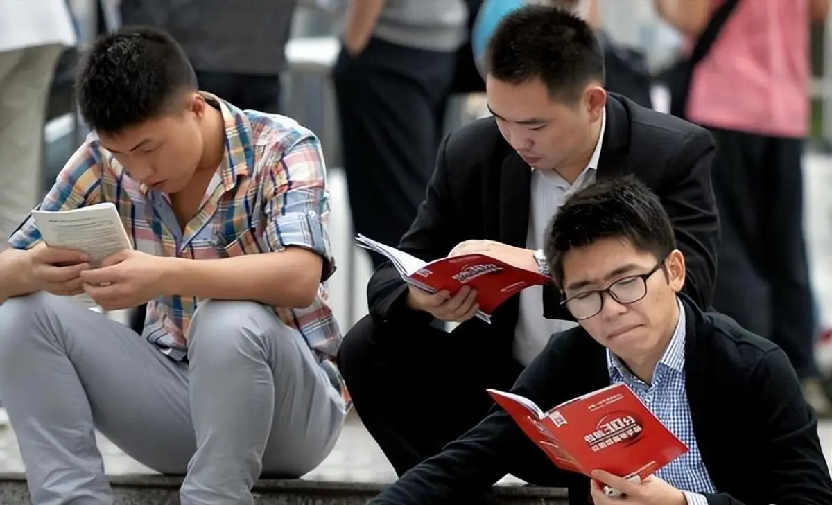 恶之平庸刘瑜读后感_文科博士评价_刘瑜观点