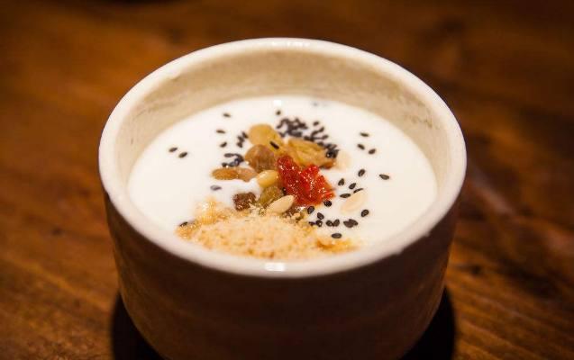 酸奶常温放一天能喝么_酸奶制作方法_酸奶历史起源