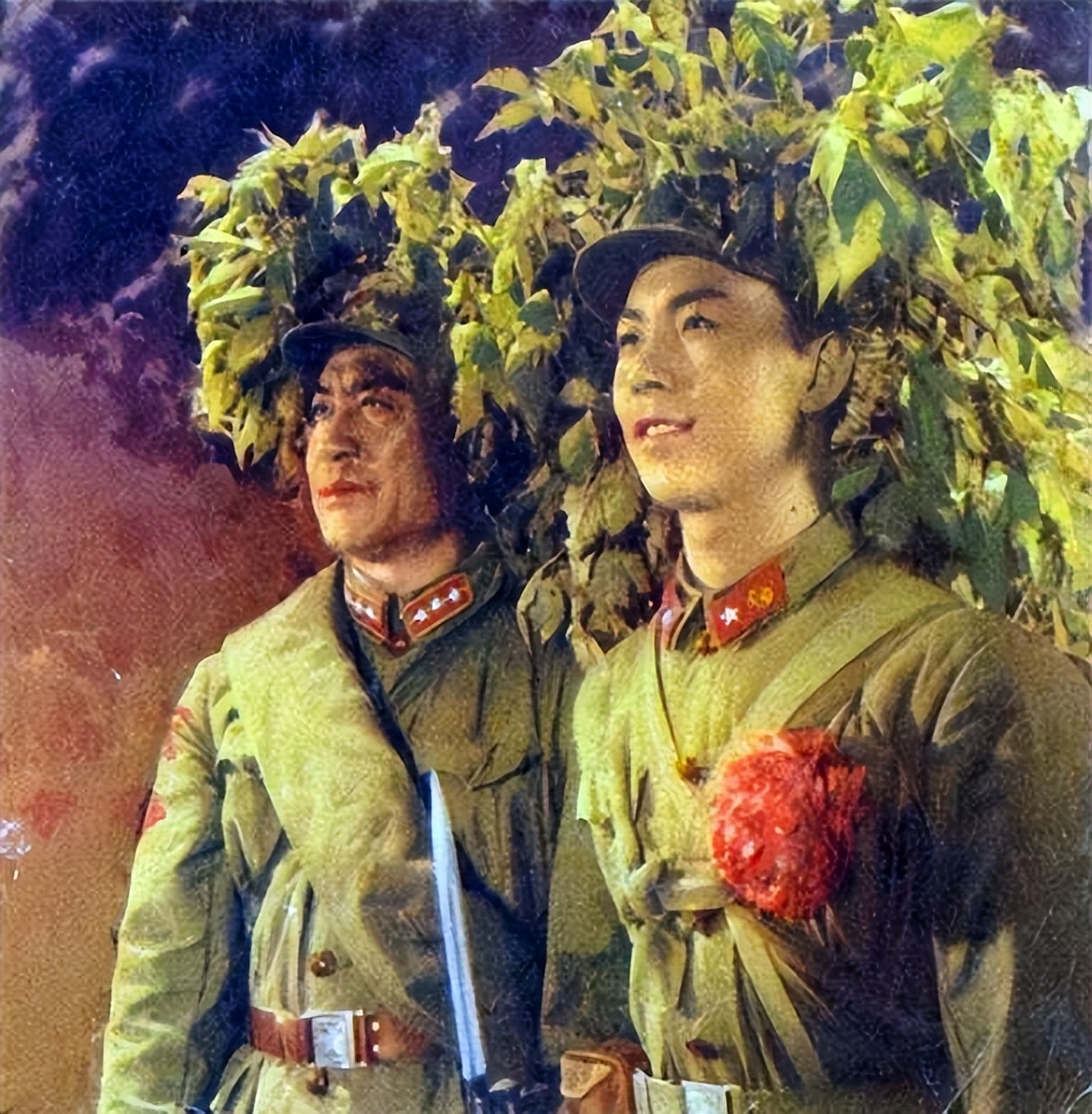 55式军服穿帮镜头_55式军衔标志_军事题材影视作品军服错误