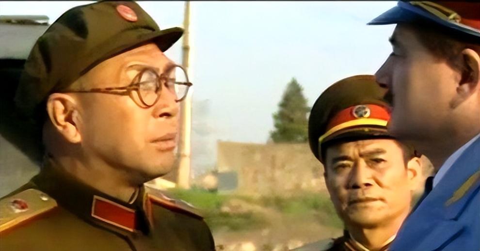 55式军衔标志_55式军服穿帮镜头_军事题材影视作品军服错误