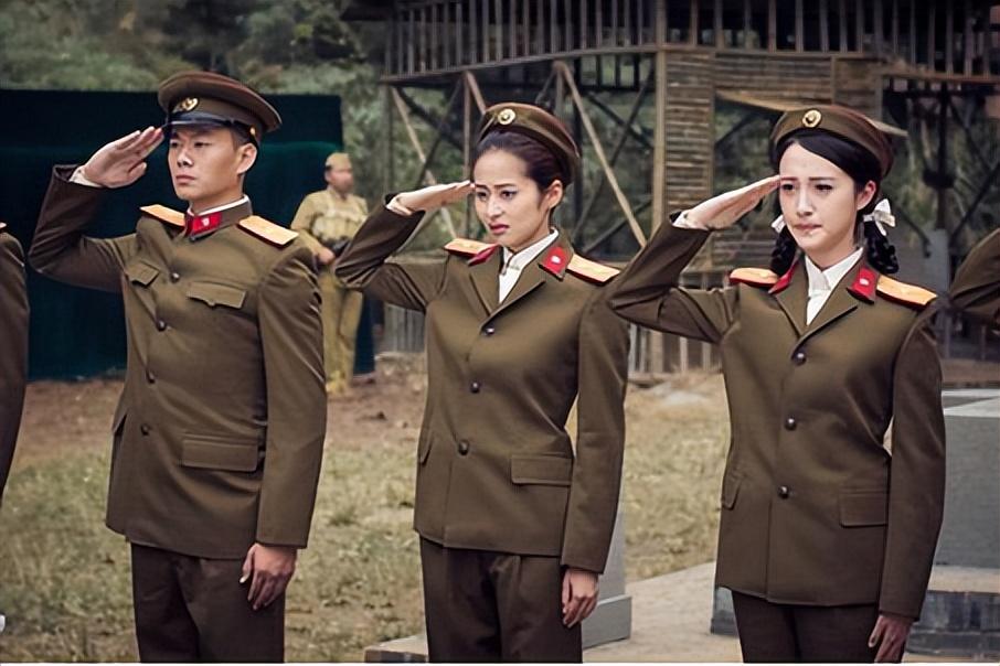 55式军服穿帮镜头_55式军衔标志_军事题材影视作品军服错误