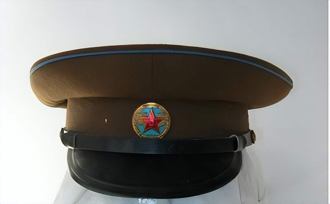 55式军衔标志_55式军服穿帮镜头_军事题材影视作品军服错误