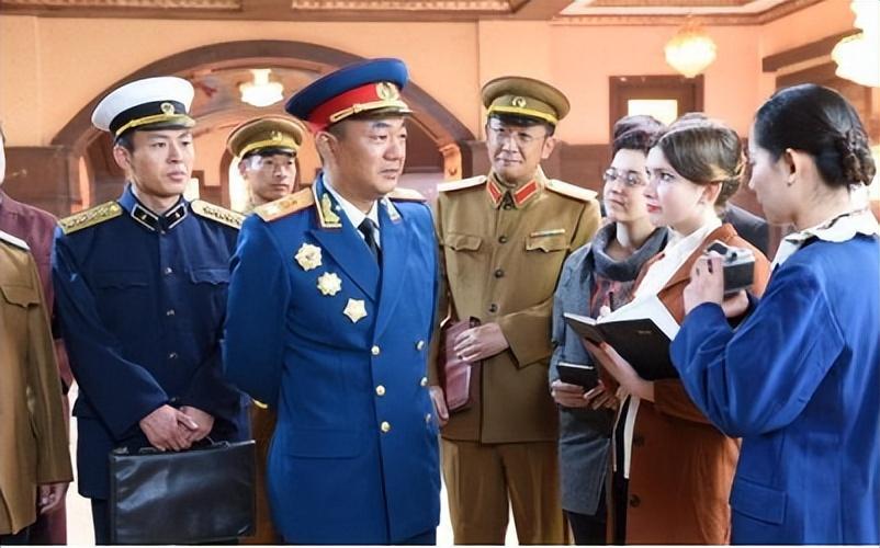 55式军服穿帮镜头_55式军衔标志_军事题材影视作品军服错误