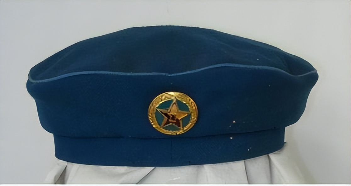 55式军服穿帮镜头_55式军衔标志_军事题材影视作品军服错误