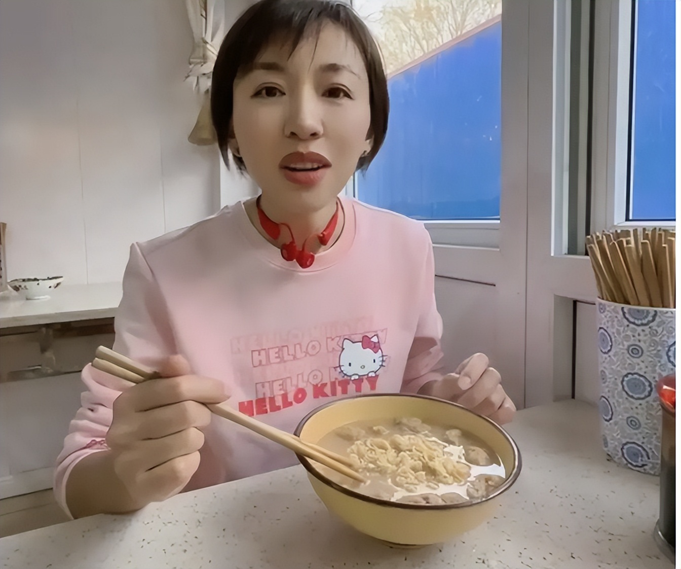 紧身裤两会欧阳夏丹_欧阳夏丹 央视离职原因 欧阳夏丹近况