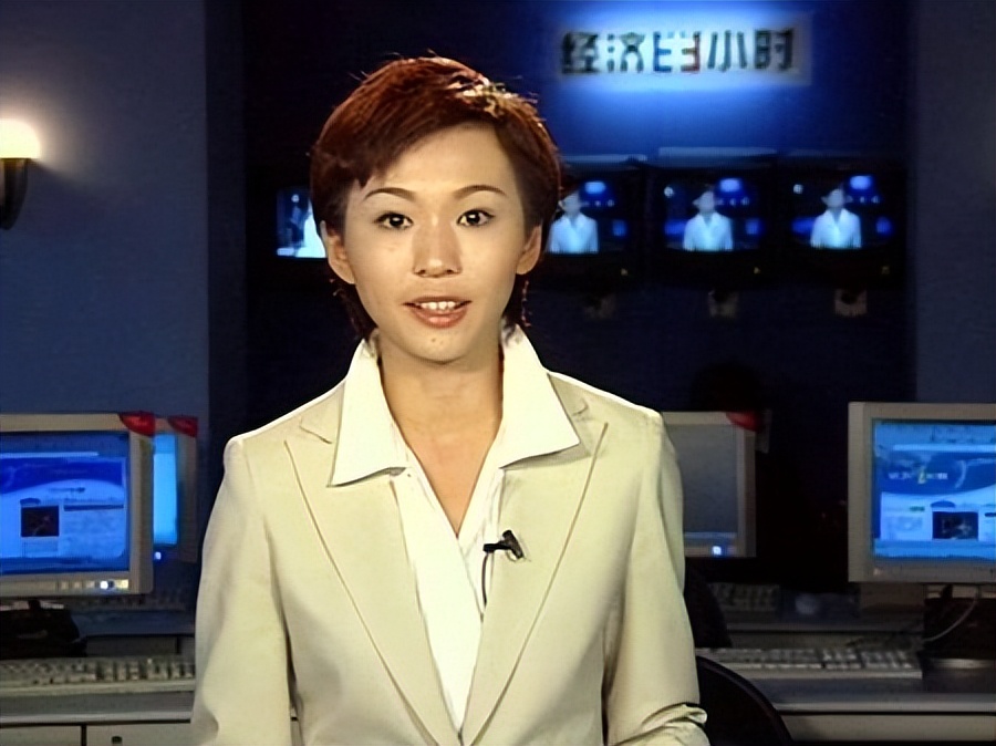 紧身裤两会欧阳夏丹_欧阳夏丹 央视离职原因 欧阳夏丹近况