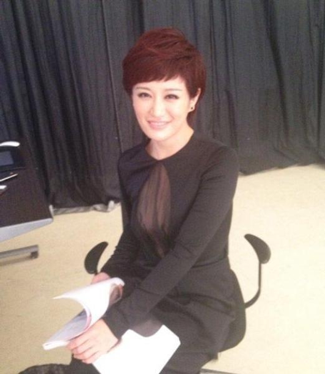 中央2台财经频道装修_央视财经频道女主播名单_央视财经频道主持人介绍