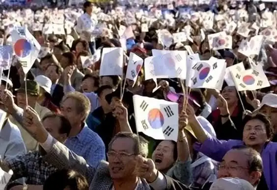 驻韩美军萨德系统费用承担_韩国萨德基地土地出让_驻韩美军撤