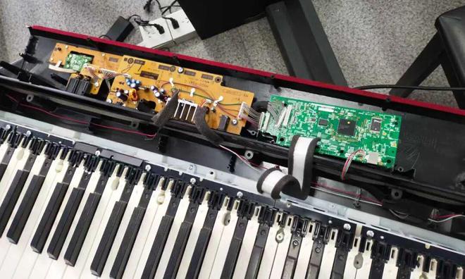 电钢琴和钢琴有什么区别_雅马哈卡瓦依电钢琴维修_电钢琴维修师傅