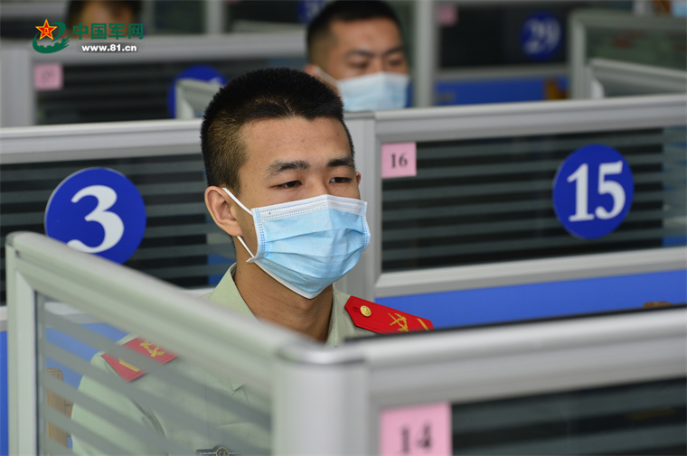 武警广州指挥学院教师_基层政治主官授课观摩比武_武警广东总队“三会一好”政治教员比武