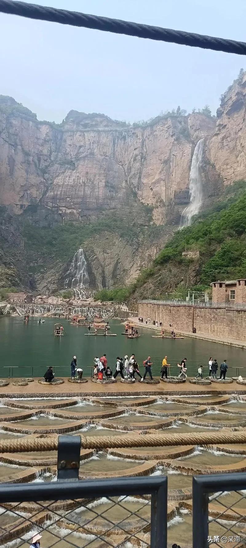 万仙山郭亮村导游词_八里沟国家5A级景区_万仙山郭亮挂壁公路